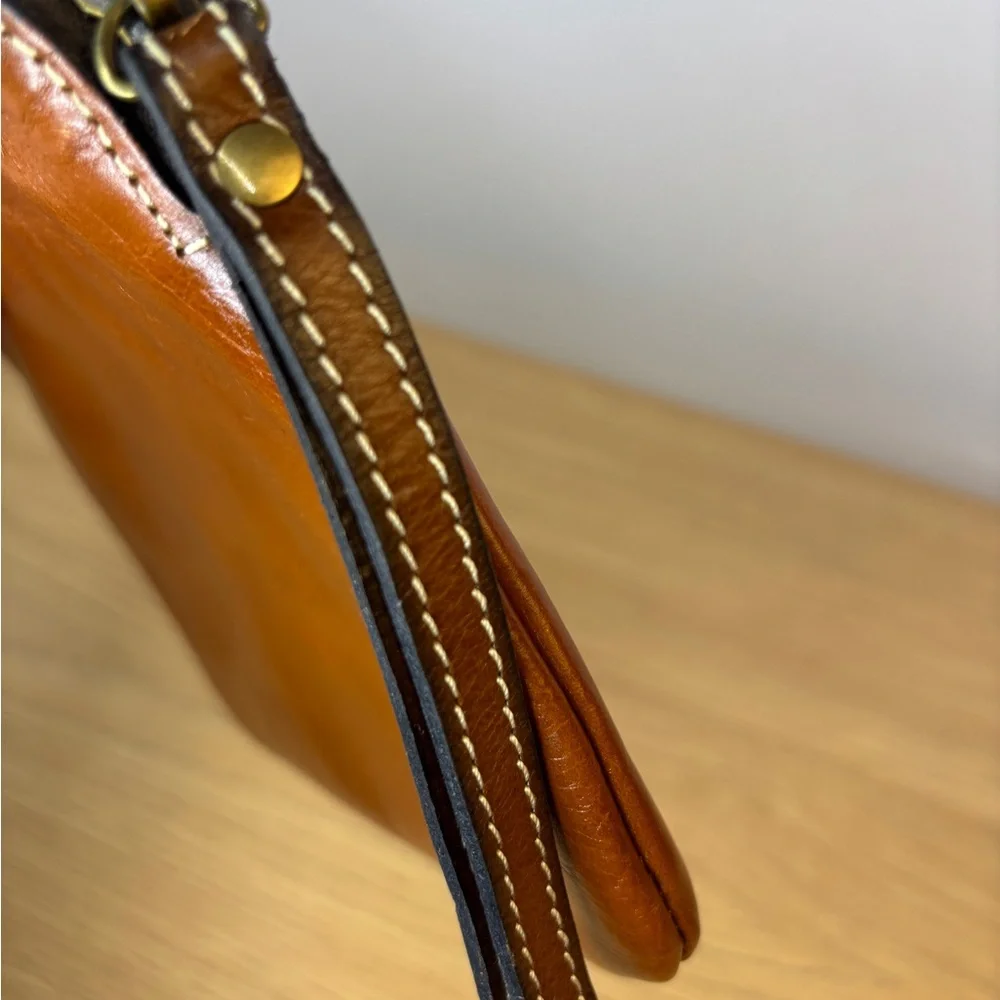 Patricia Nash Cassini Brown Leather Zip‎ Clutch/Wristlet